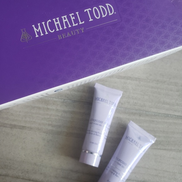 Michael Todd beauty soniclear petite skin system - Picture 2 of 4